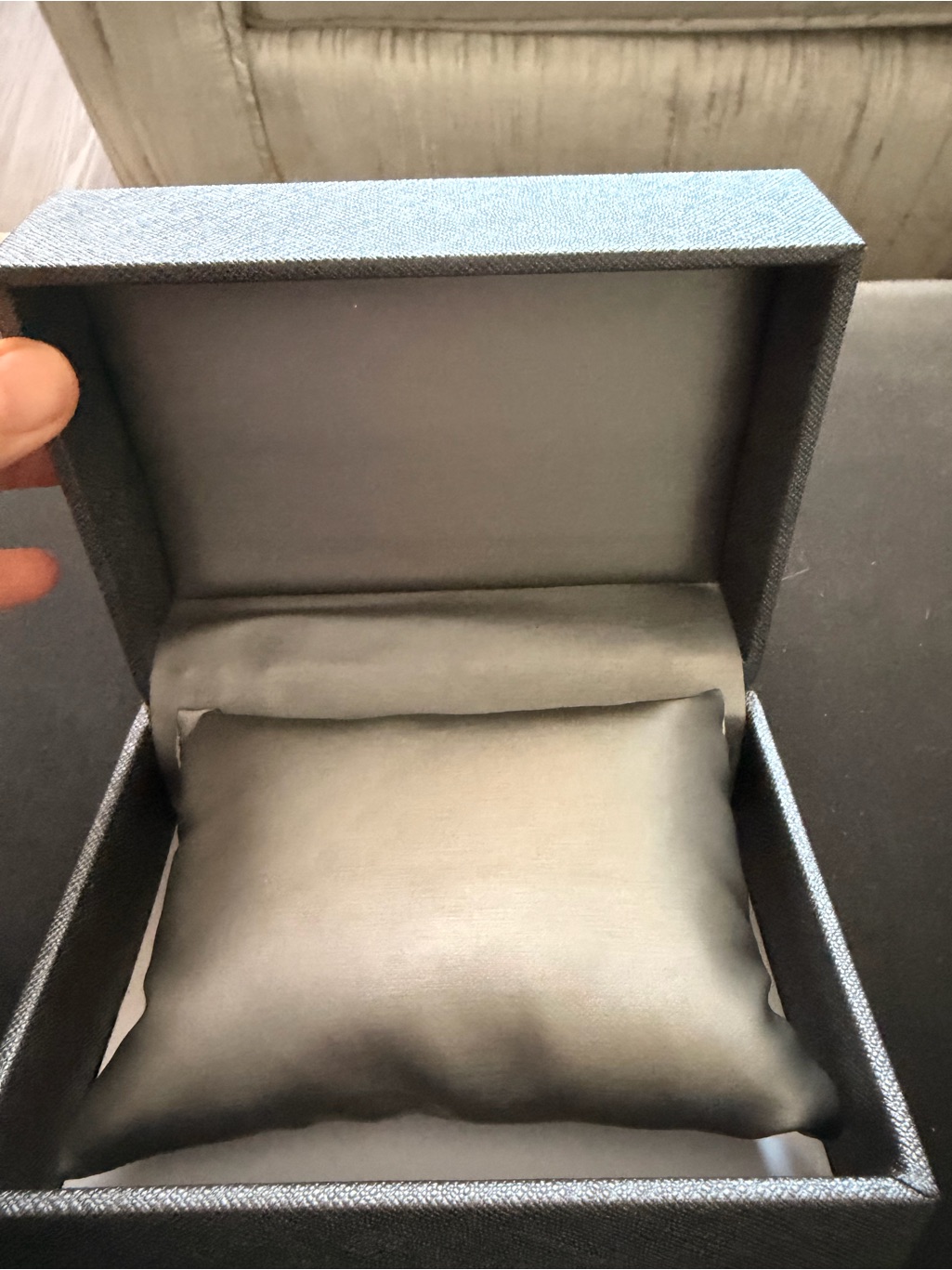 Black Jewelry Watch Pillow In Presentation Box